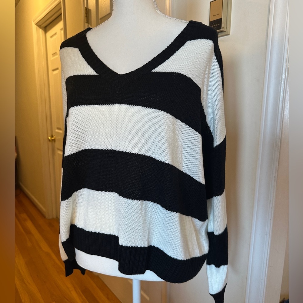 NWOT Black and white striped cropped POL oversized sweater.